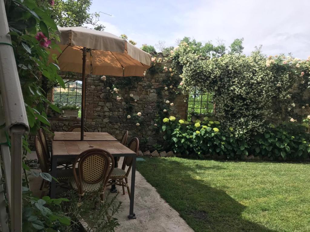 Il Borgo Di Olive Hotel Sismano Екстериор снимка